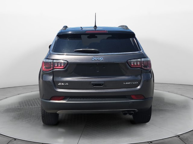 Used 2018 Jeep Compass Limited w/ Navigation Group AWD/4WD image 4