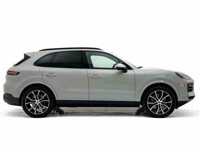 Certified 2025 Porsche Cayenne image 33