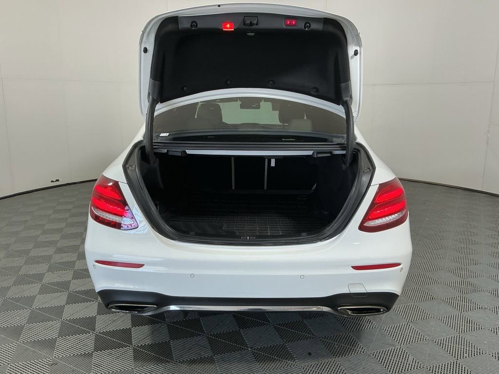 Used 2017 Mercedes-Benz E 300 image 26