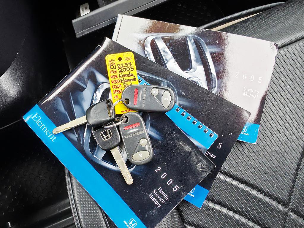 Used 2005 Honda Element EX image 31