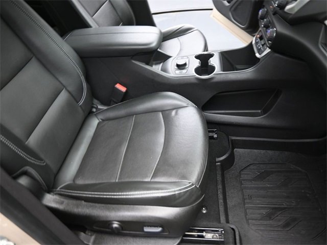 Used 2023 GMC Terrain SLT w/ Elevation Edition image 26