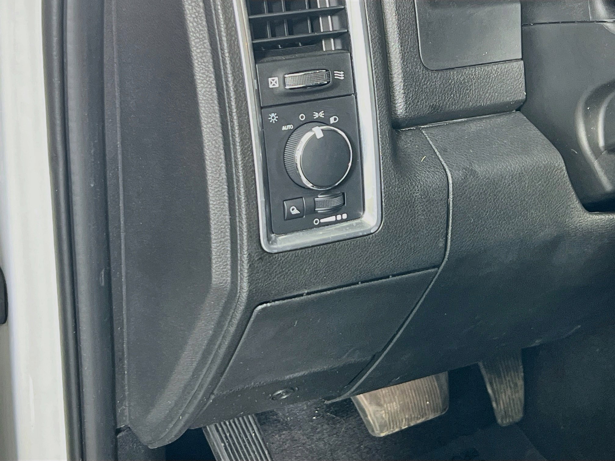 Used 2022 RAM 1500 Classic Warlock w/ Electronics Group AWD/4WD image 10