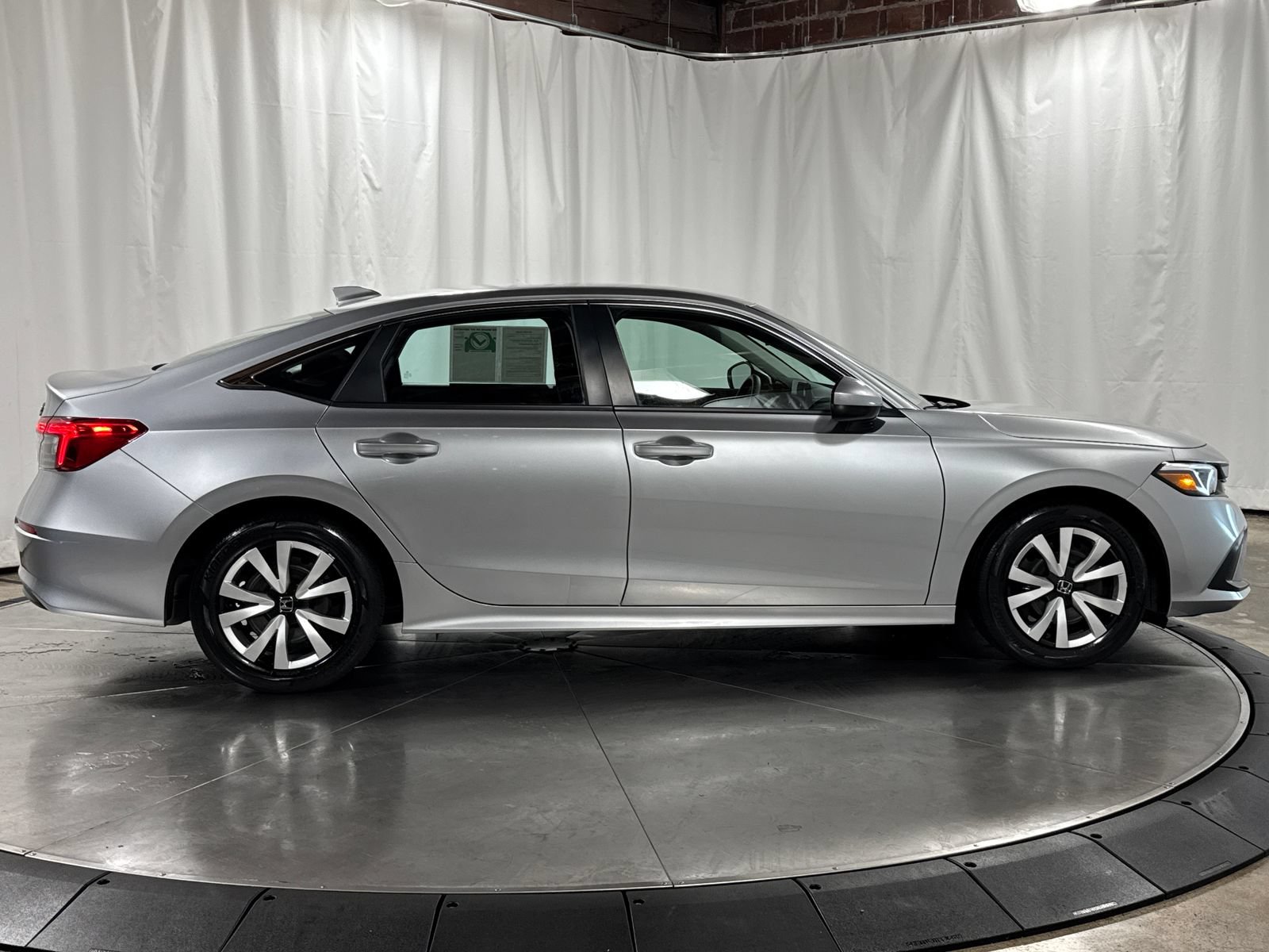 Used 2023 Honda Civic LX image 6