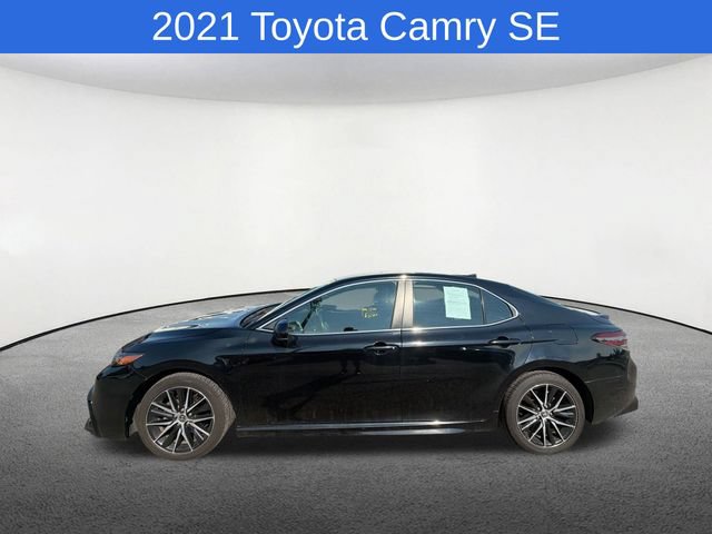 Used 2021 Toyota Camry SE FWD image 3