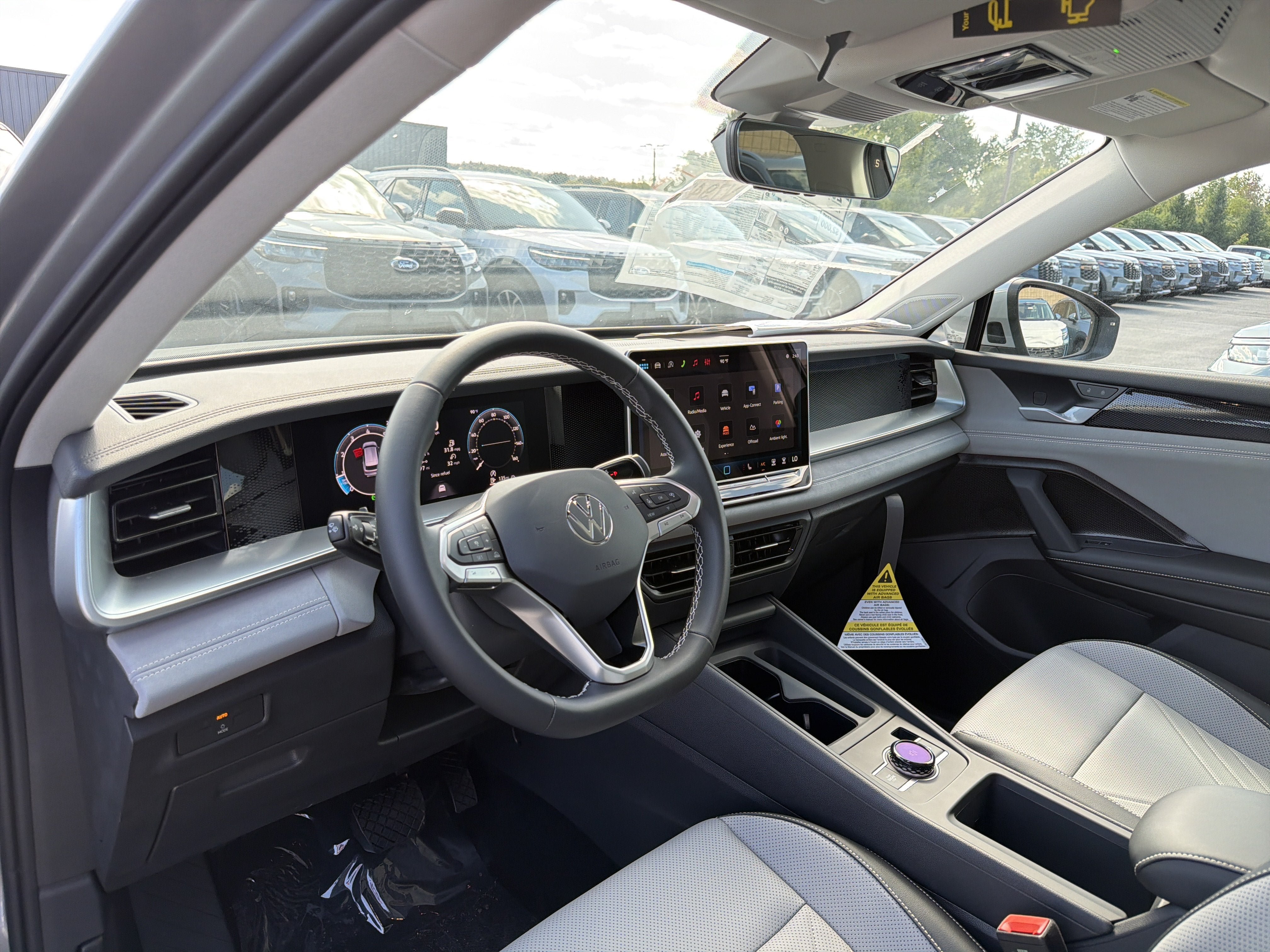 New 2026 Volkswagen Tiguan SE AWD/4WD image 8