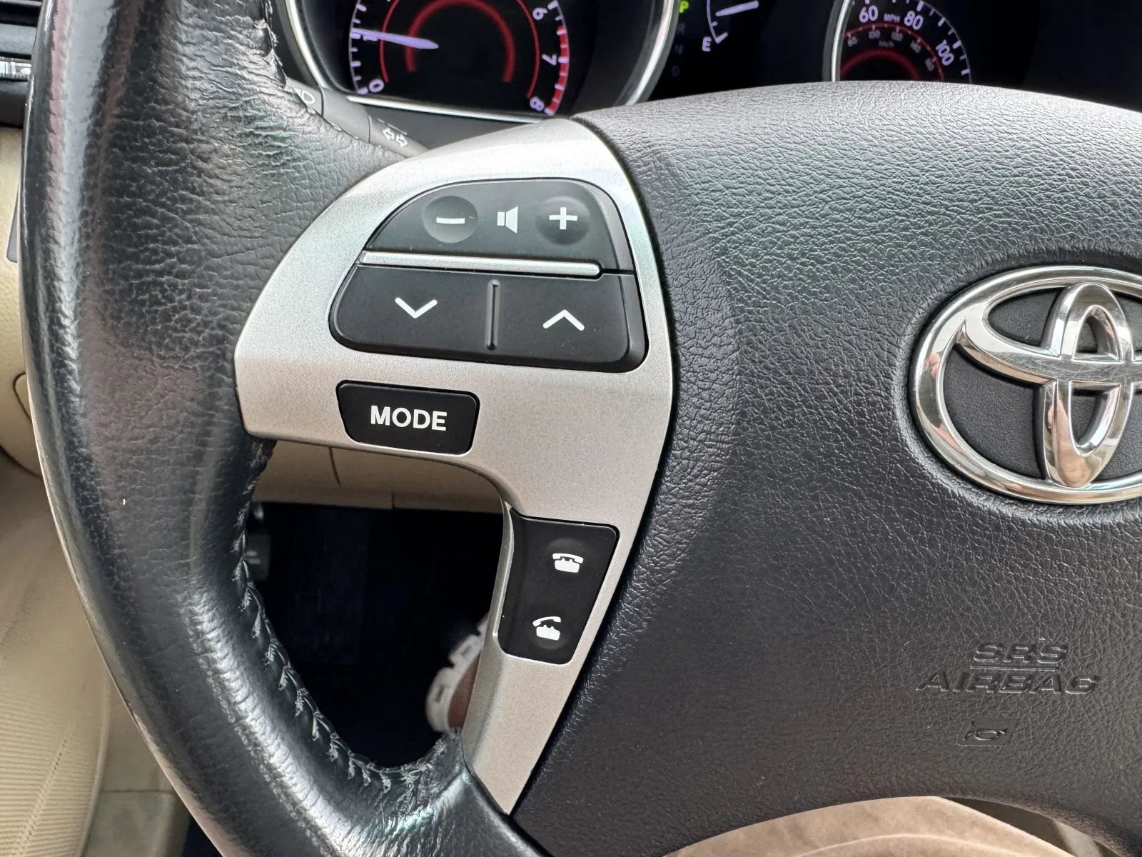 Used 2013 Toyota Highlander SE AWD/4WD image 16