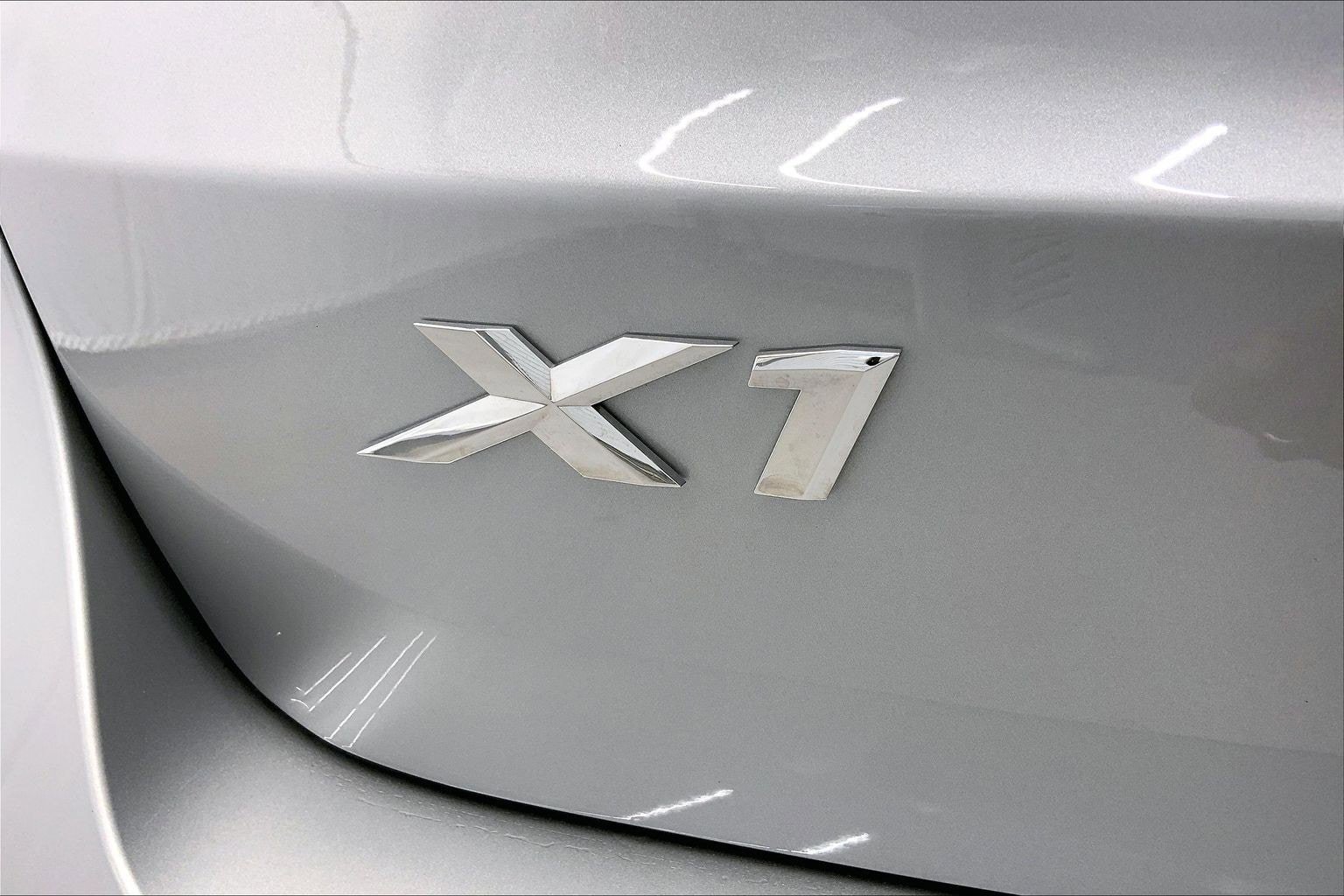Used 2025 BMW X1 xDrive28i AWD/4WD image 18