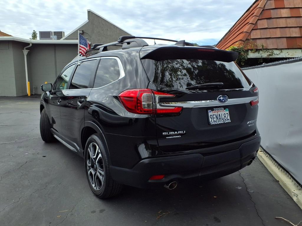Used 2023 Subaru Ascent Limited image 5