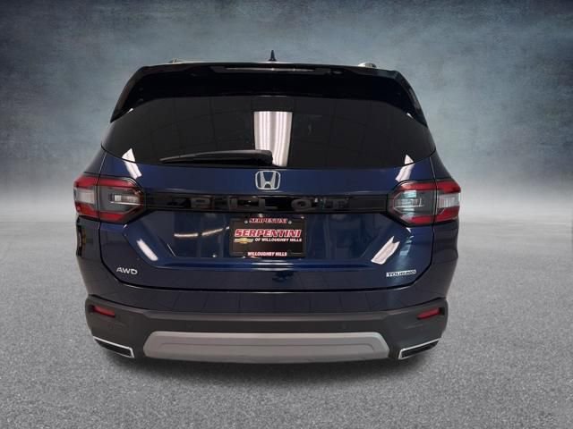 Used 2025 Honda Pilot Touring image 8
