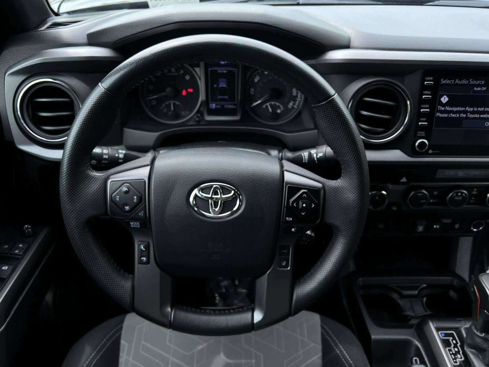 Used 2023 Toyota Tacoma TRD Off-Road AWD/4WD image 40