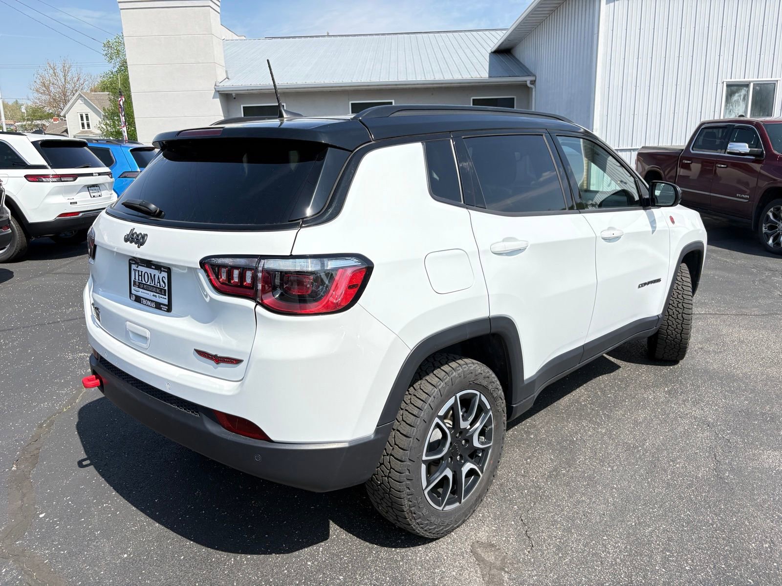 Used 2024 Jeep Compass Trailhawk image 7