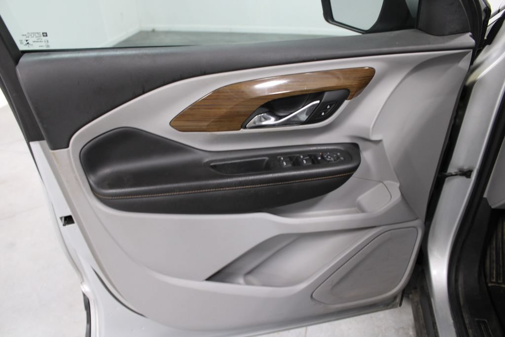 Used 2018 GMC Terrain SLE FWD image 17