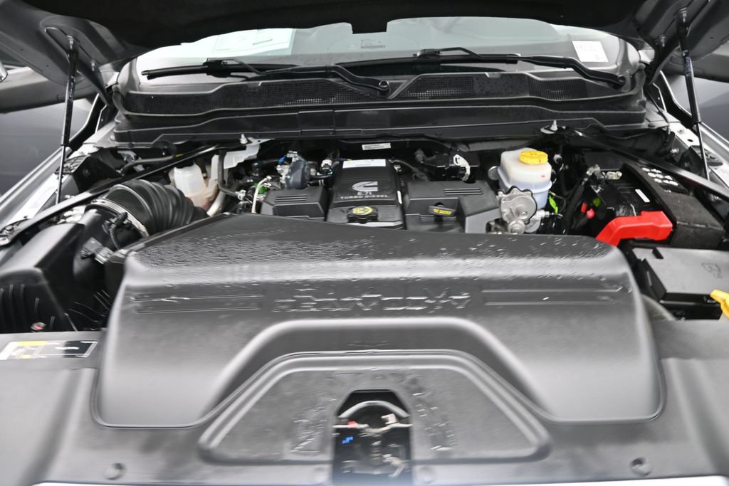 Used 2024 RAM 2500 Laramie AWD/4WD image 39