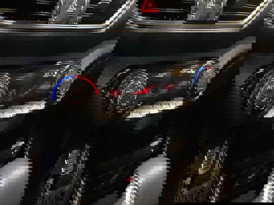 Used 2023 Kia Forte GT image 18