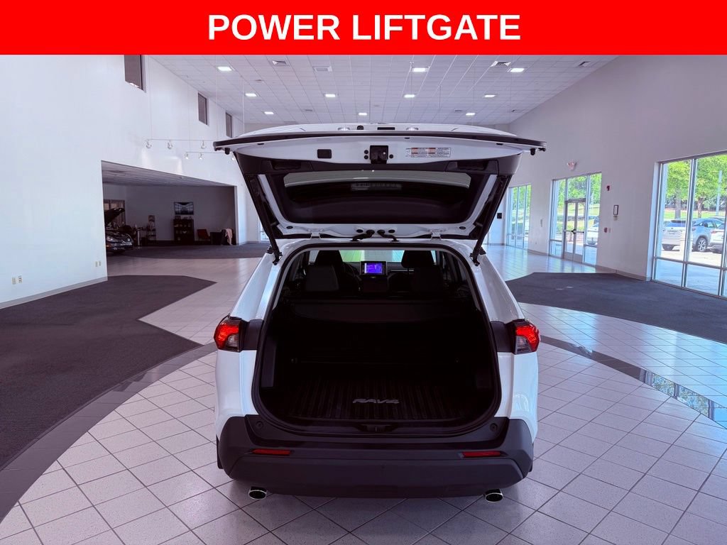 Used 2025 Toyota RAV4 XLE w/ Convenience Package AWD/4WD image 7