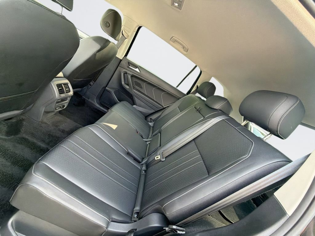 Used 2024 Volkswagen Tiguan SE AWD/4WD image 25