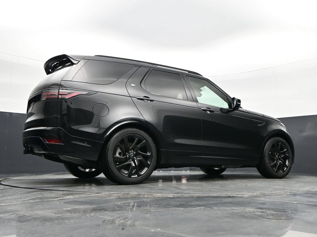 Used 2024 Land Rover Discovery Dynamic SE AWD/4WD image 38