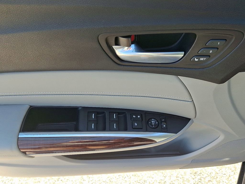 Used 2016 Acura TLX V6 w/ Technology Package FWD image 13