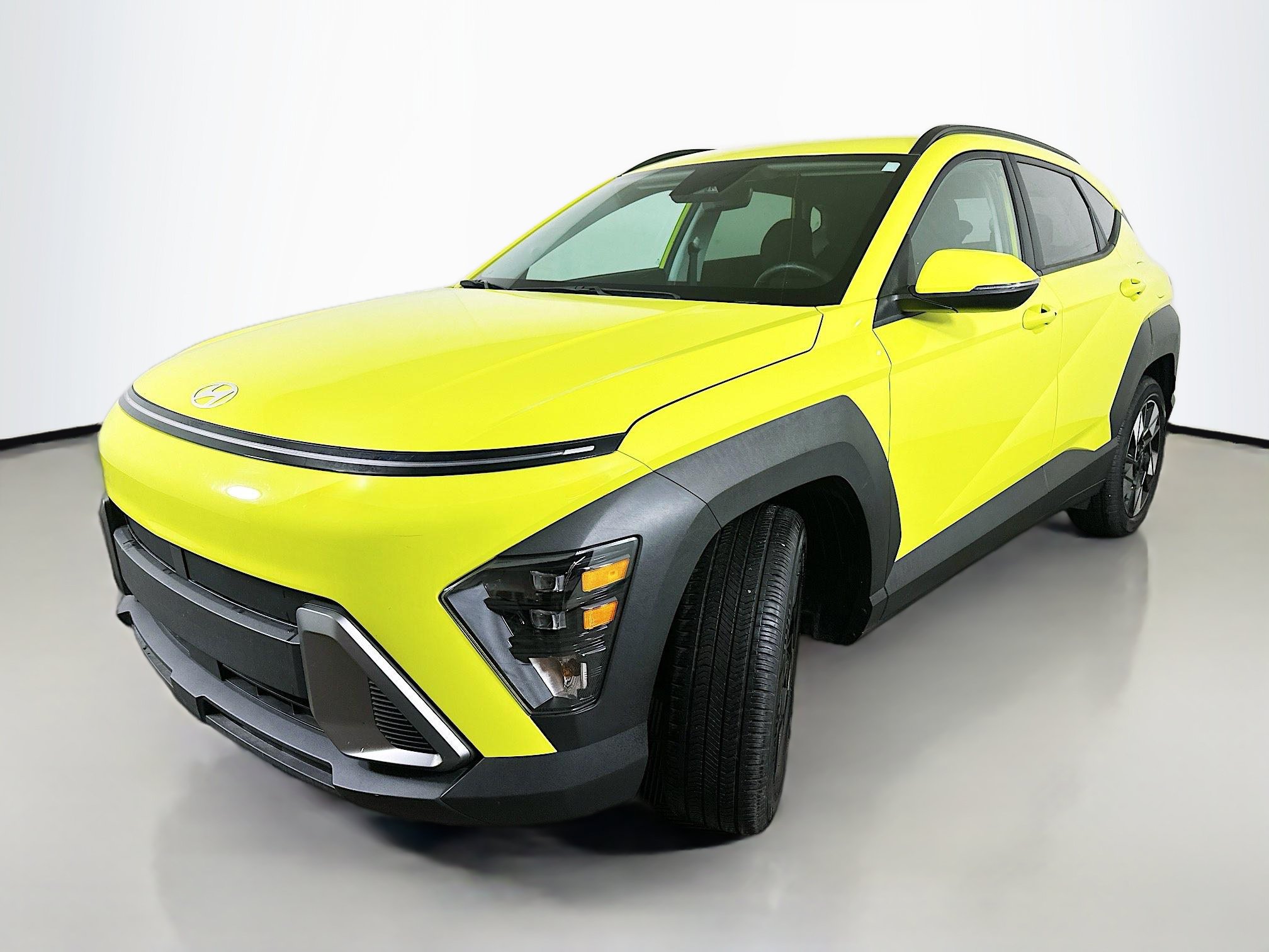 Used 2024 Hyundai Kona SEL FWD image 3