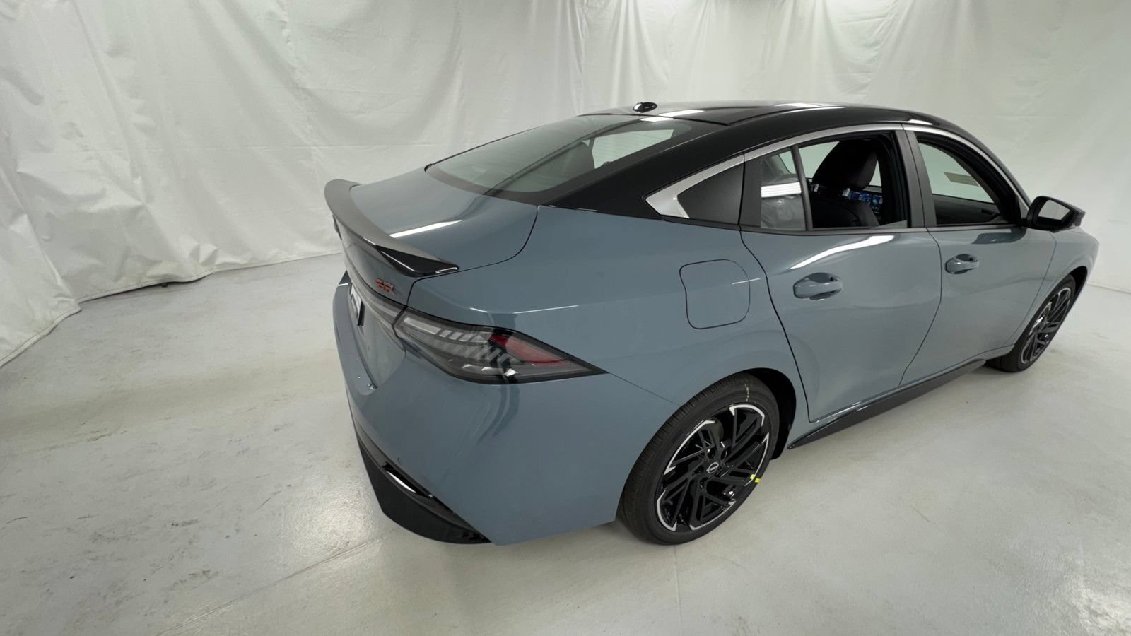 New 2026 Nissan Sentra SR w/ SR Premium Package FWD image 3