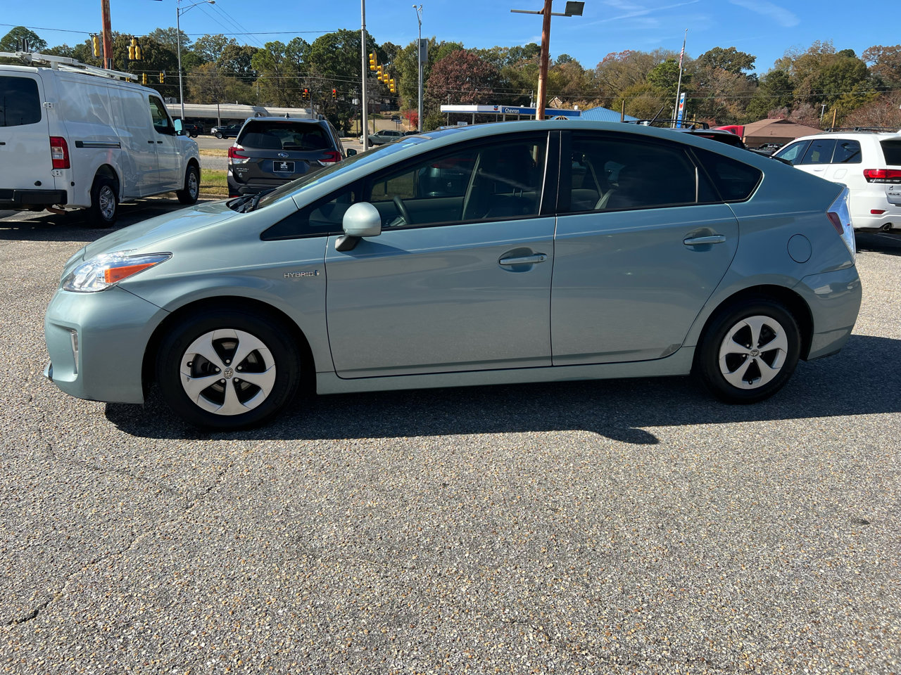 Used 2015 Toyota Prius Five image 11