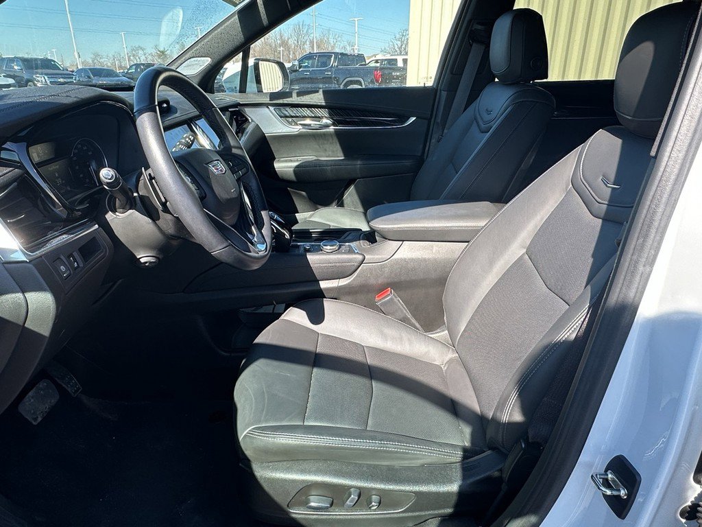 Certified 2024 Cadillac XT6 Premium Luxury image 5