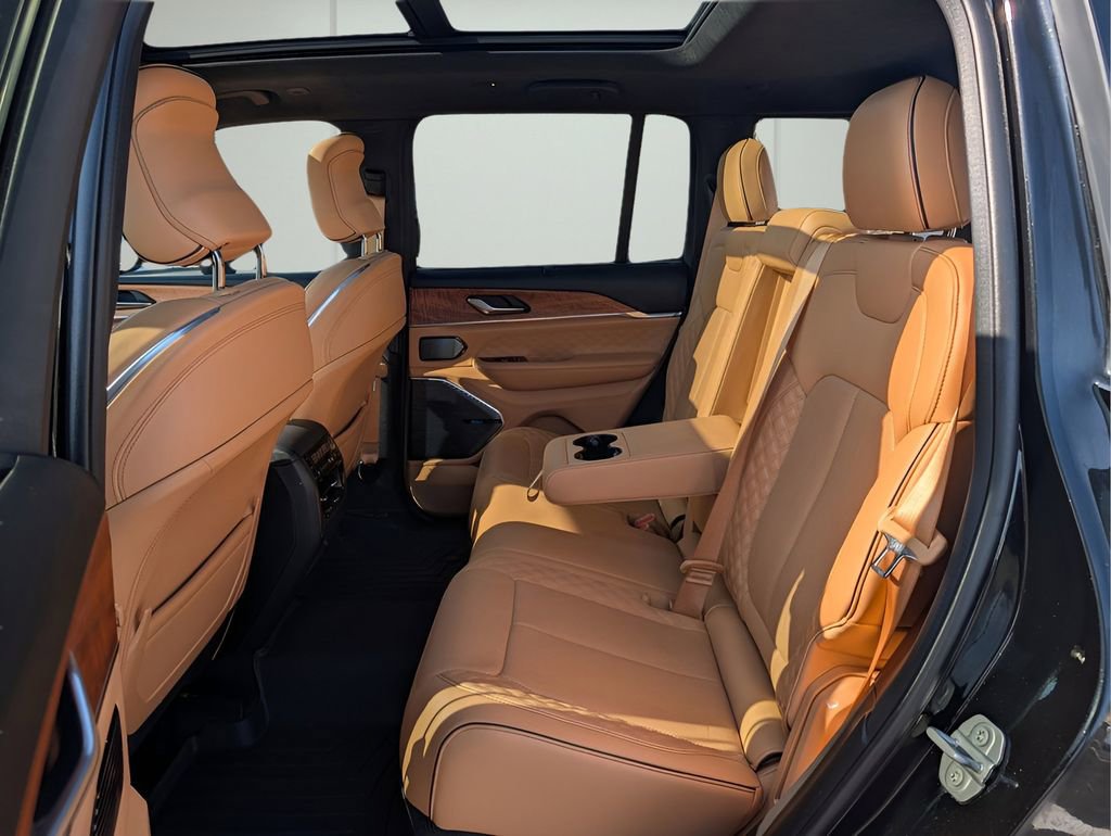 Used 2022 Jeep Grand Cherokee Summit image 11