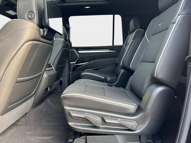 New 2026 Cadillac Escalade ESV Sport w/ LPO, Floor Liner Package AWD/4WD image 13