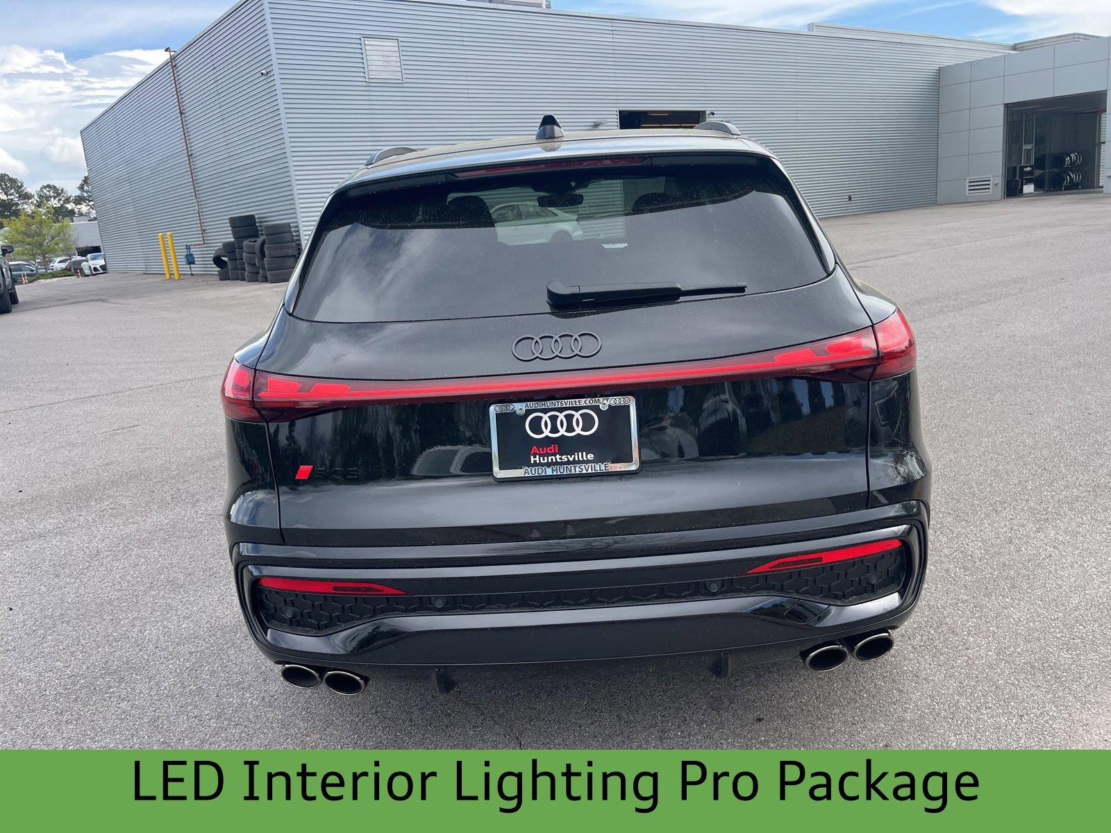 New 2025 Audi SQ5 Prestige image 4