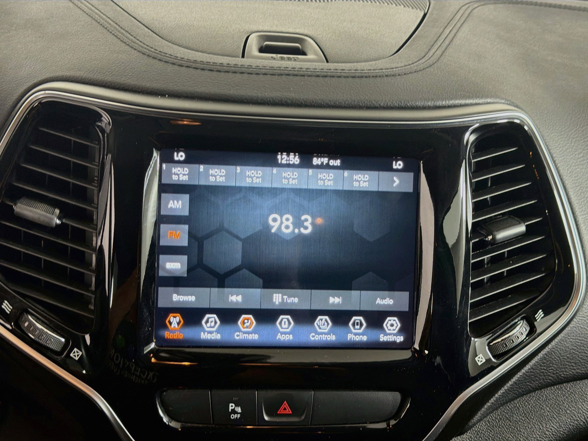 Used 2020 Jeep Cherokee Limited AWD/4WD image 19