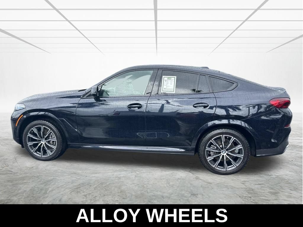 Used 2025 BMW X6 xDrive40i w/ Climate Comfort Package AWD/4WD image 8