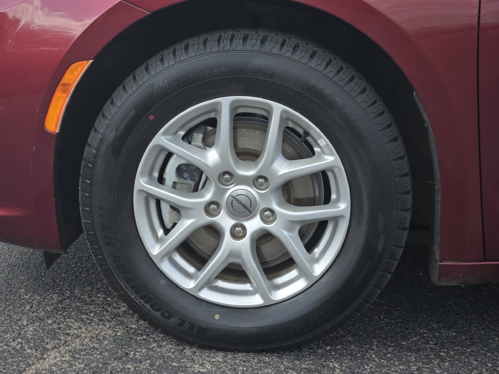 Used 2021 Chrysler Pacifica Touring-L FWD image 9