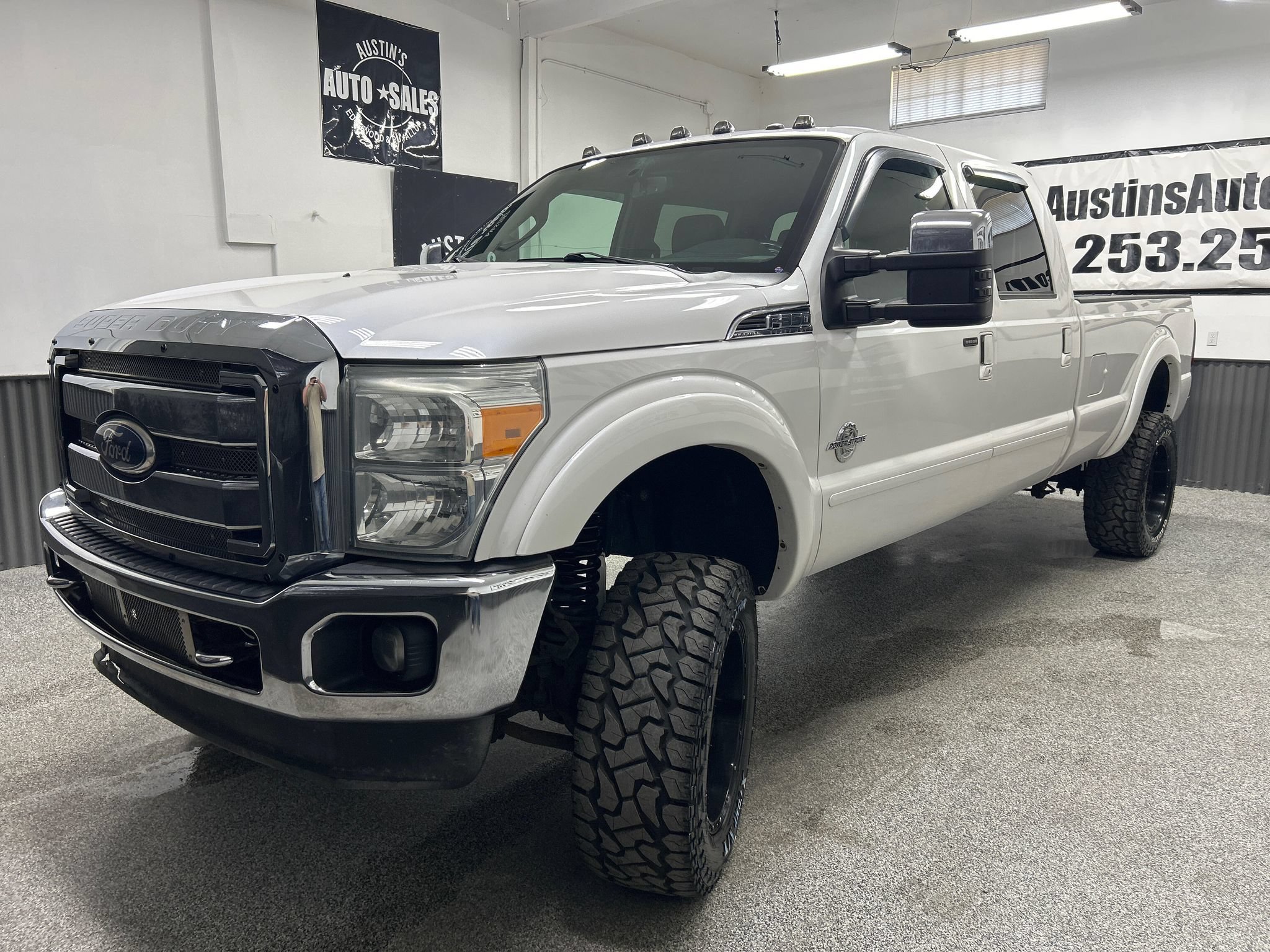 Used 2011 Ford F350 Lariat w/ Chrome Pkg AWD/4WD image 3