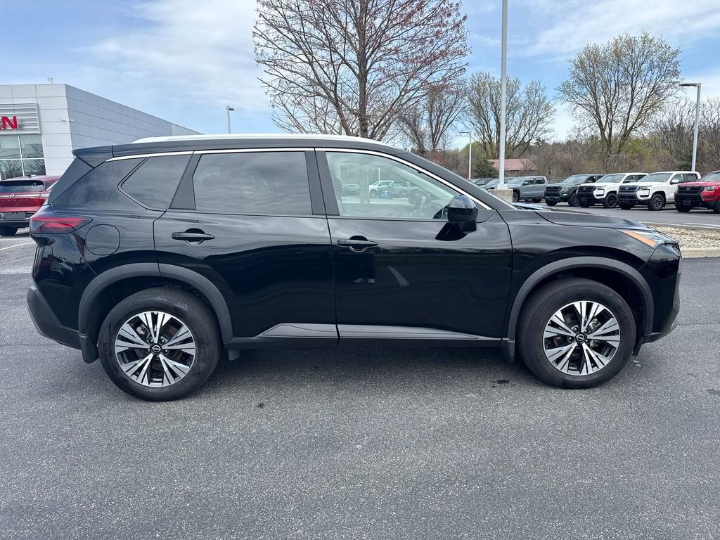 Used 2023 Nissan Rogue SV w/ SV Premium B Package AWD/4WD image 12