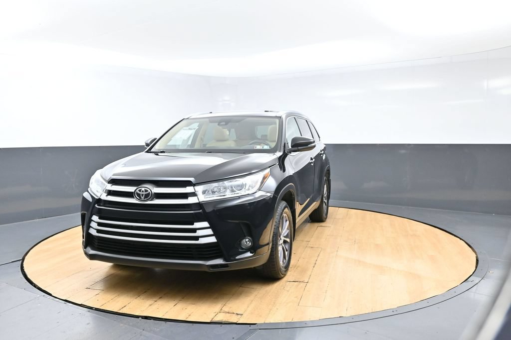 Used 2019 Toyota Highlander XLE AWD/4WD image 5