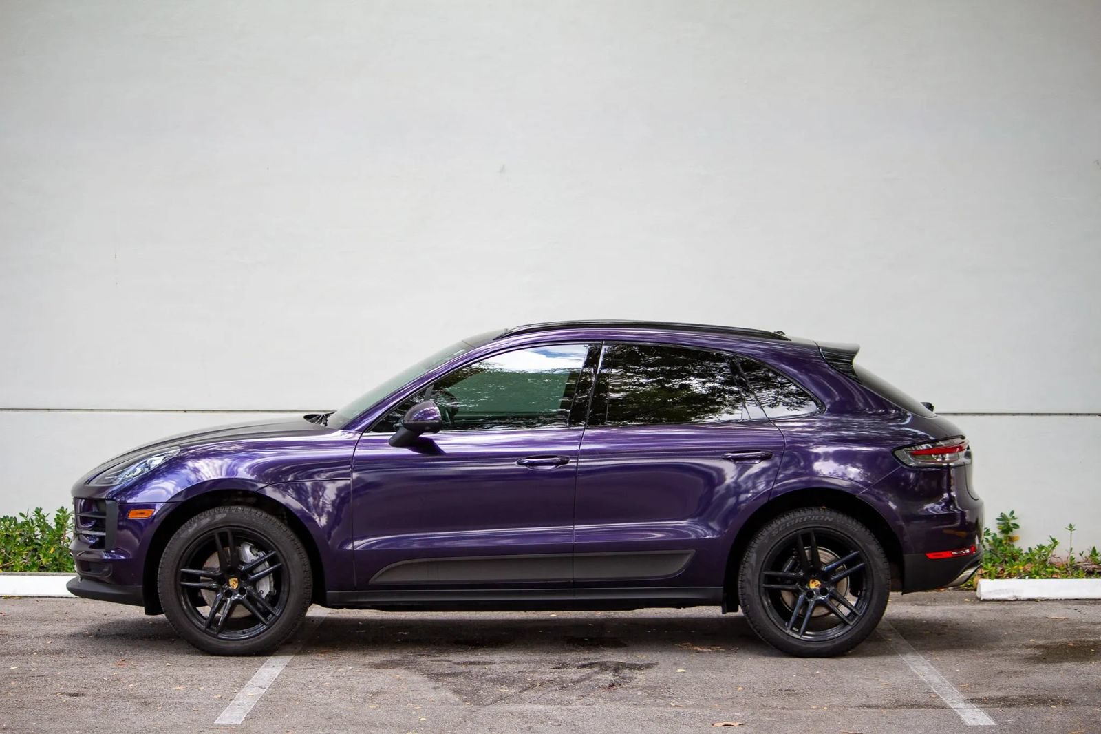 Used 2021 Porsche Macan w/ Premium Package Plus AWD/4WD image 5