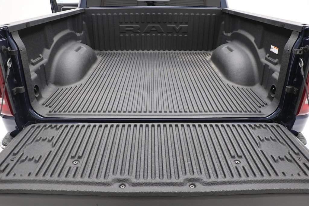 Used 2024 RAM 1500 Laramie AWD/4WD image 11