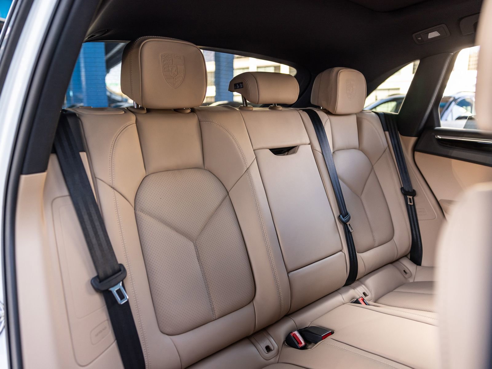 Certified 2025 Porsche Macan image 49