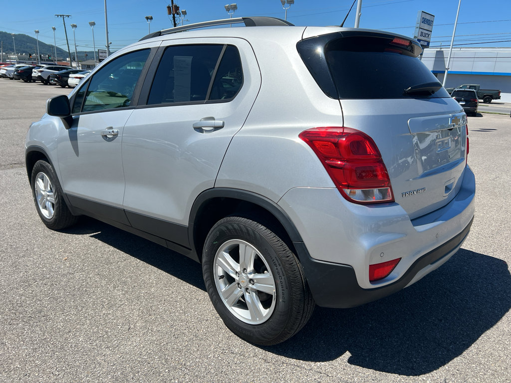 Used 2022 Chevrolet Trax LT w/ Driver Confidence Package AWD/4WD image 4