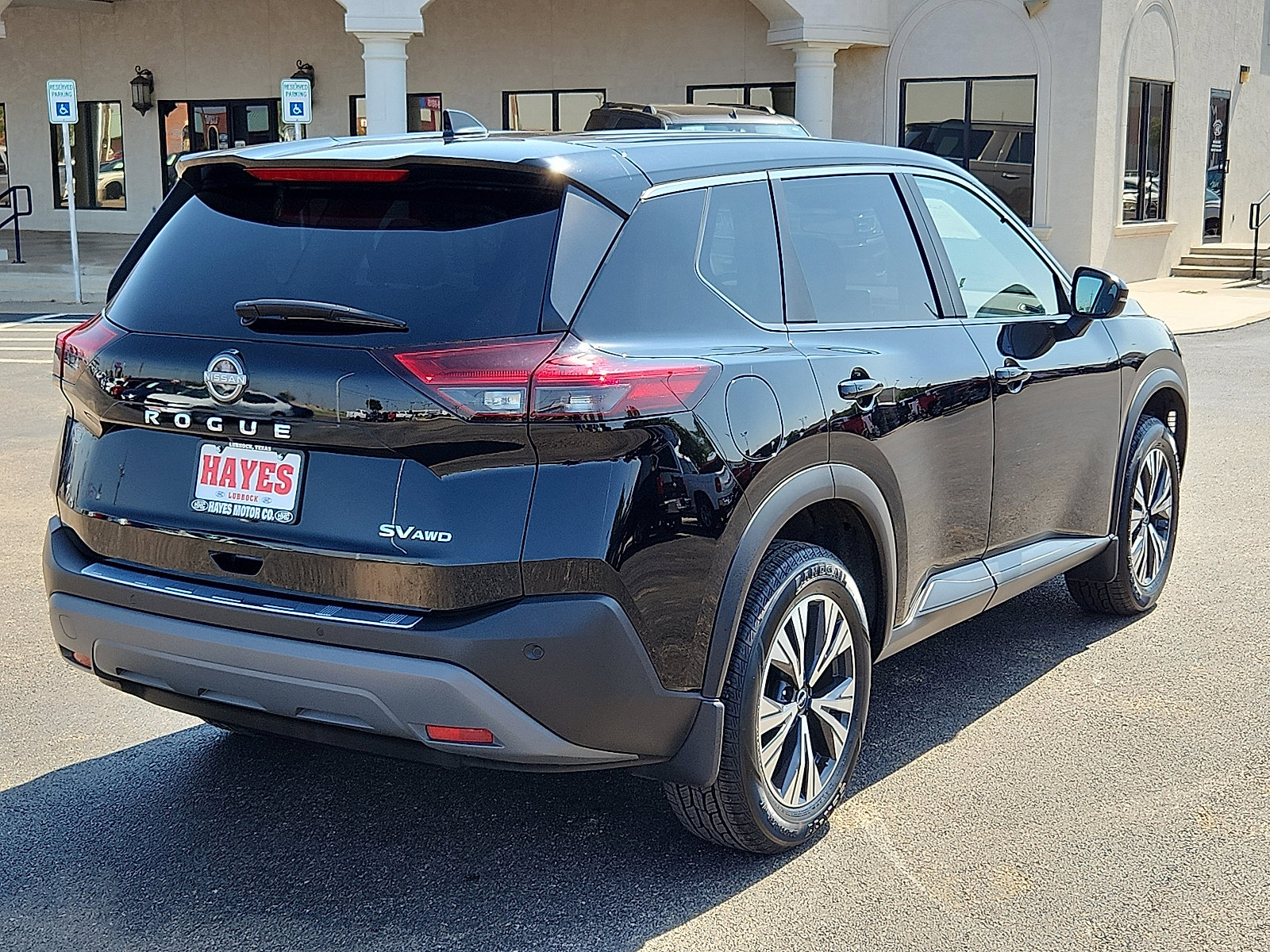 Used 2023 Nissan Rogue SV image 4