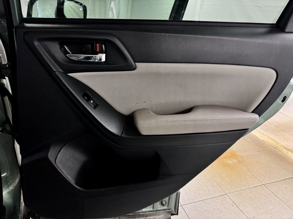 Used 2015 Subaru Forester 2.5i Limited w/ Popular Package #2 image 15
