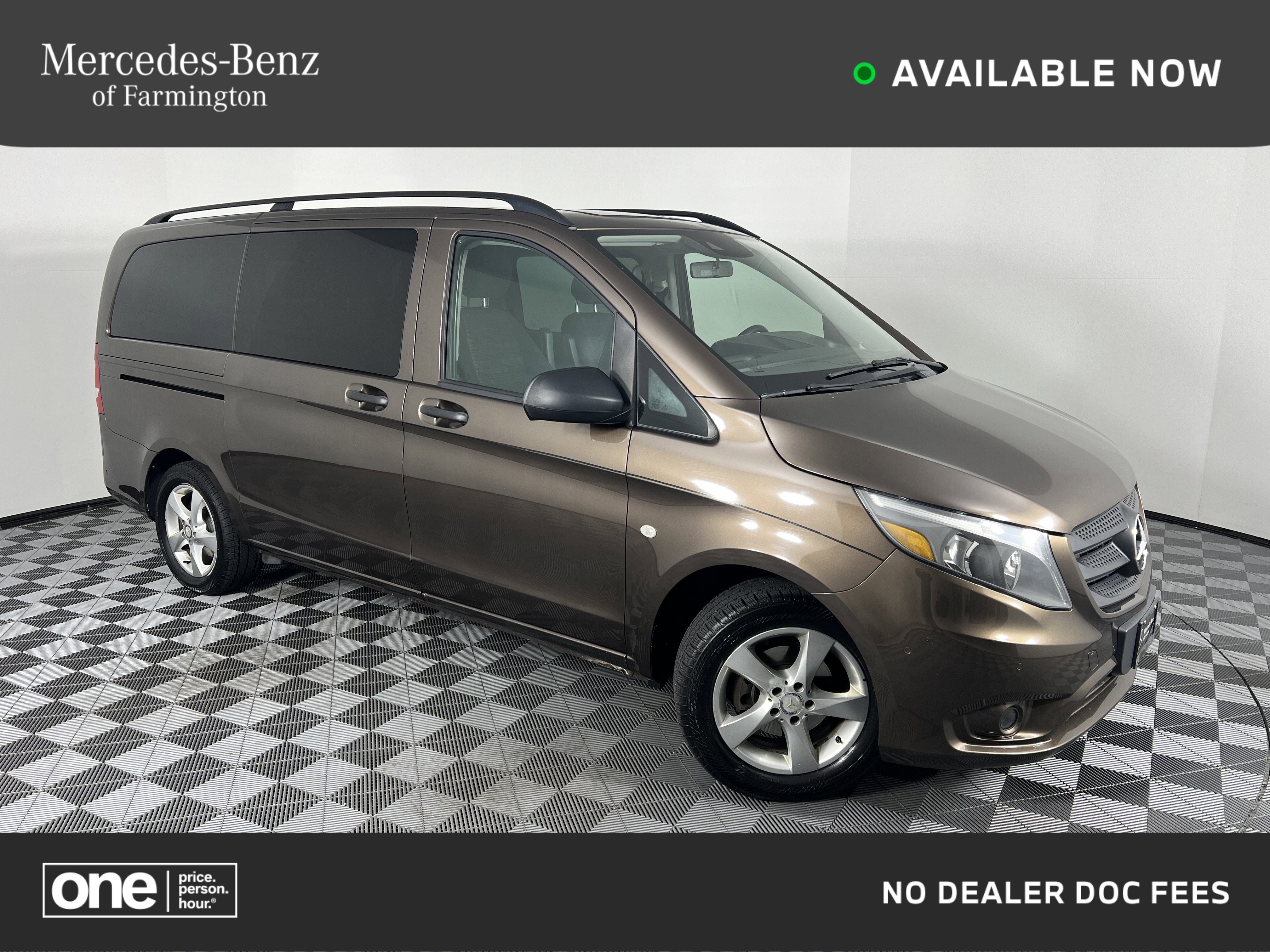 Used 2016 Mercedes-Benz Metris Passenger image 1