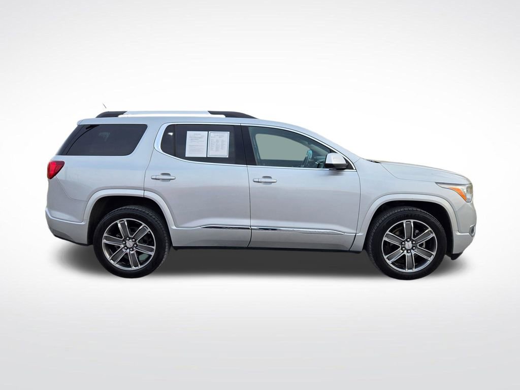 Used 2017 GMC Acadia Denali w/ Technology Package image 2