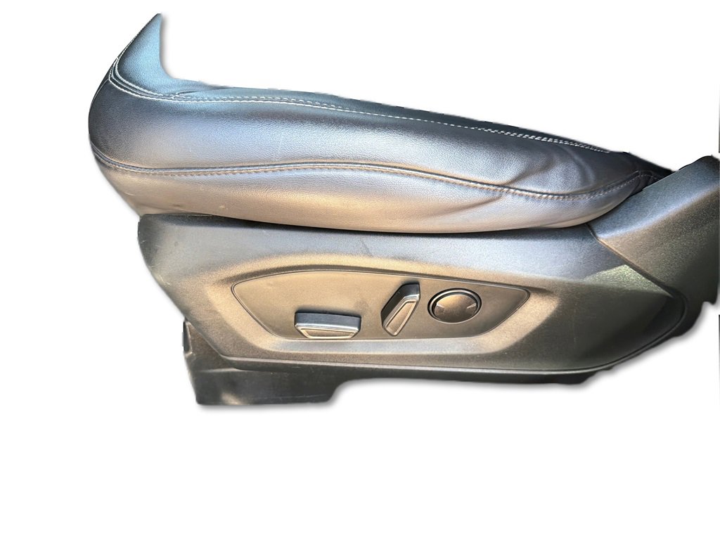 Used 2022 Ford Explorer XLT w/ Equipment Group 202A image 19