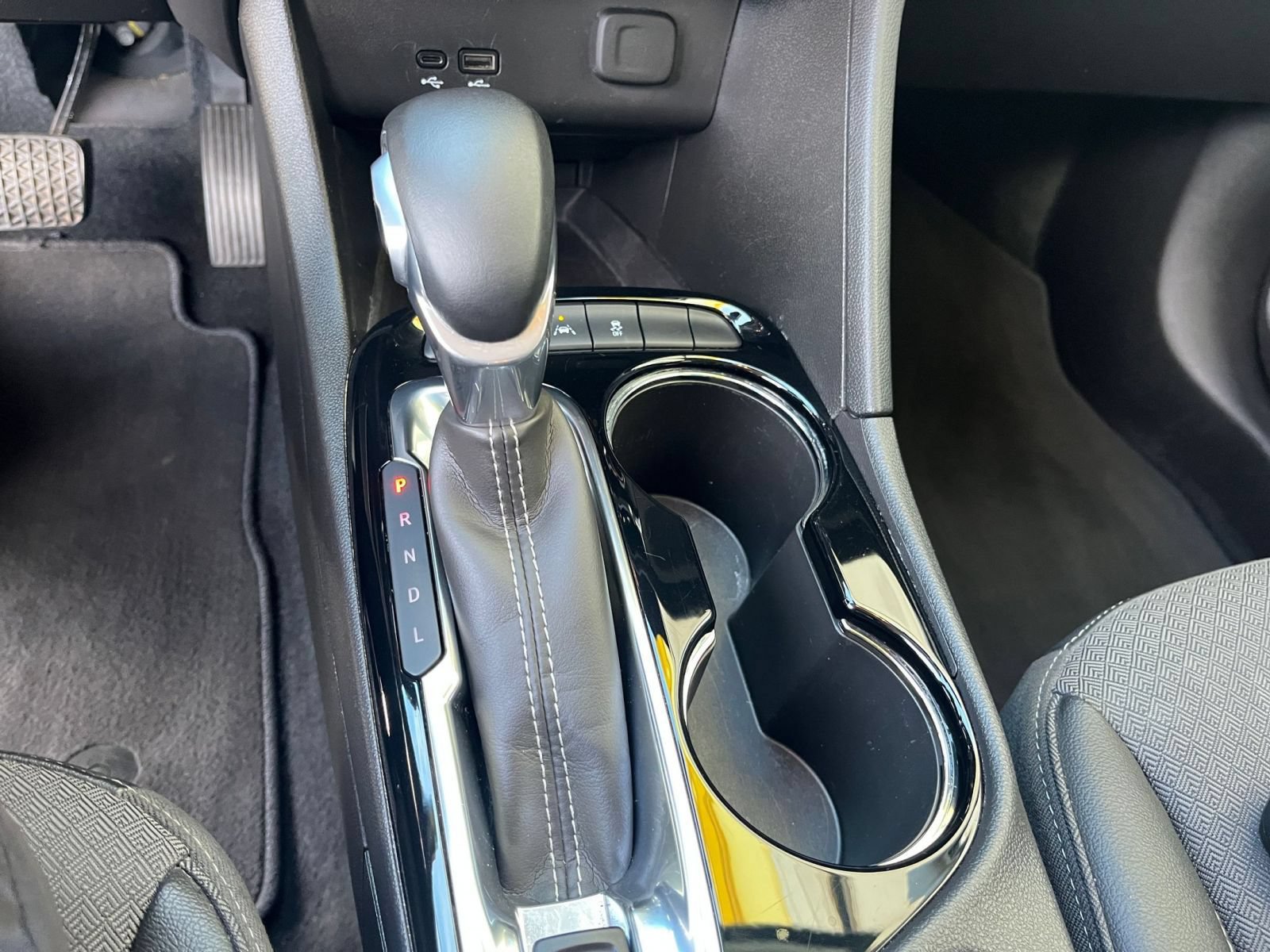 Used 2025 Buick Encore GX Preferred FWD image 38