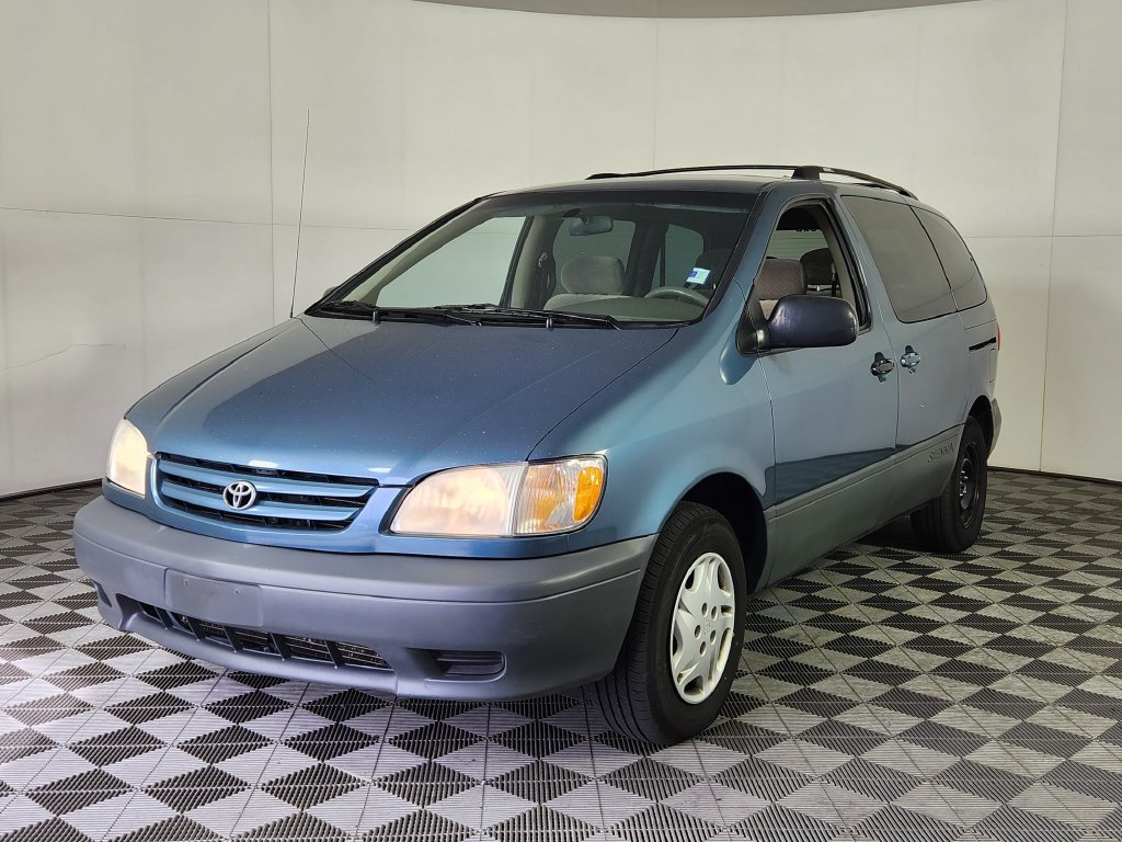 Used 2002 Toyota Sienna CE FWD image 3
