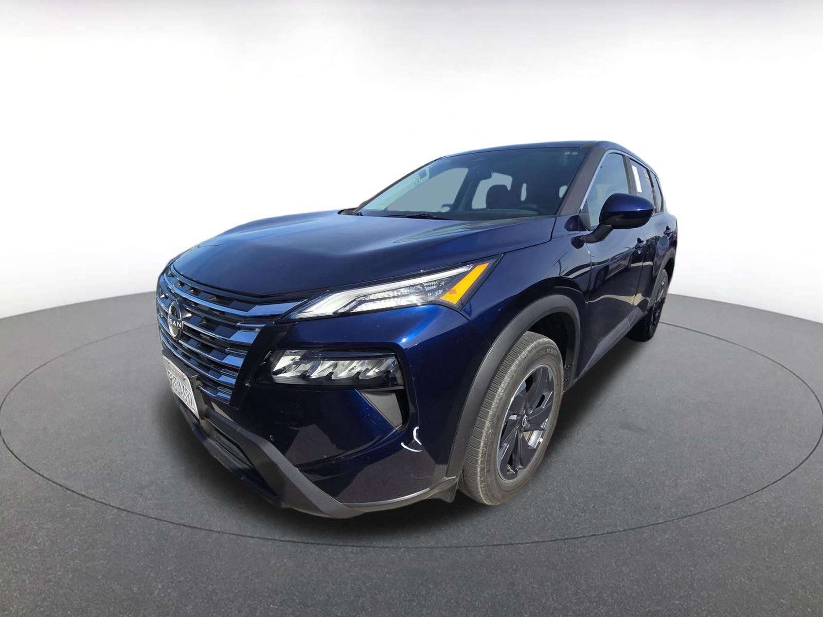 Used 2025 Nissan Rogue SV image 4