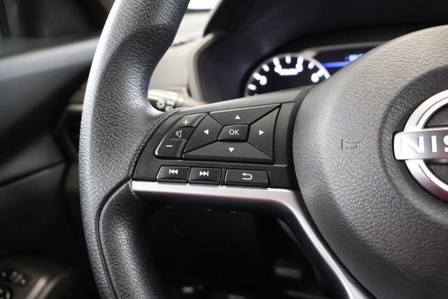 Used 2024 Nissan Altima 2.5 SV FWD image 17