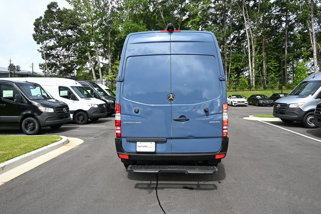Used 2018 Mercedes-Benz Sprinter 2500 image 22