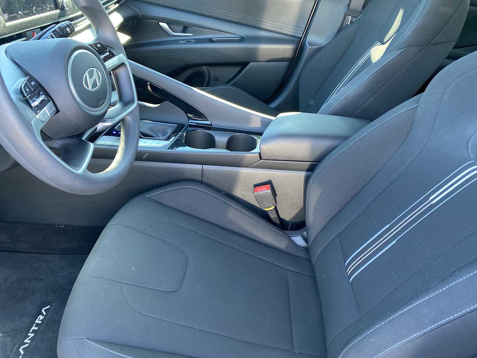 Certified 2025 Hyundai Elantra Blue image 25